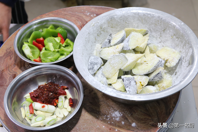 玉米不能和什么一起吃，哪些食物不能和玉米一起吃（建议多吃“4种补水菜”）