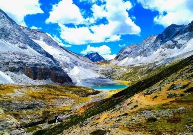 春天去哪里旅游好，这才是春天最值得去的20个地方（中国最美的30个地方）