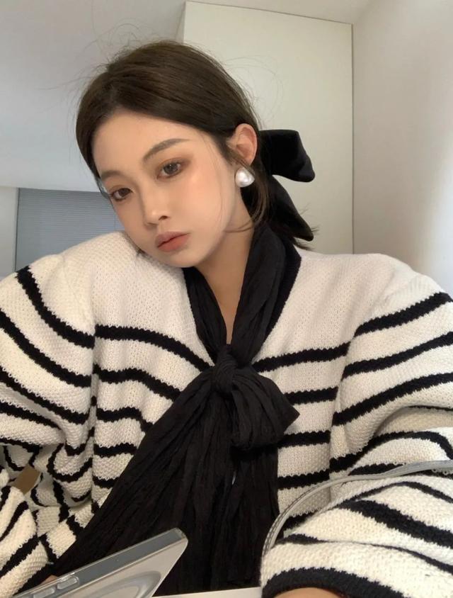 儿童发型图片 小女孩发型绑扎方法简单又可爱，儿童发型图片（几款绝美的新年公主编发）