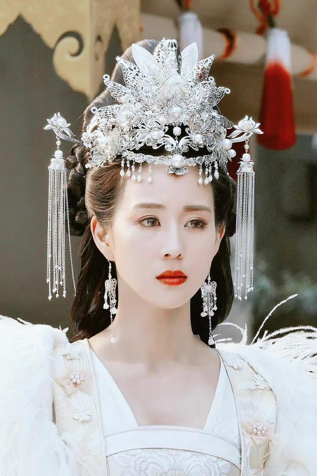 李心艾是大美女，8位影视剧里的绝色美女