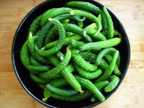 黄瓜条怎么腌制好吃，腌甜黄瓜条怎么腌制好吃（只用盐杀水就错了）