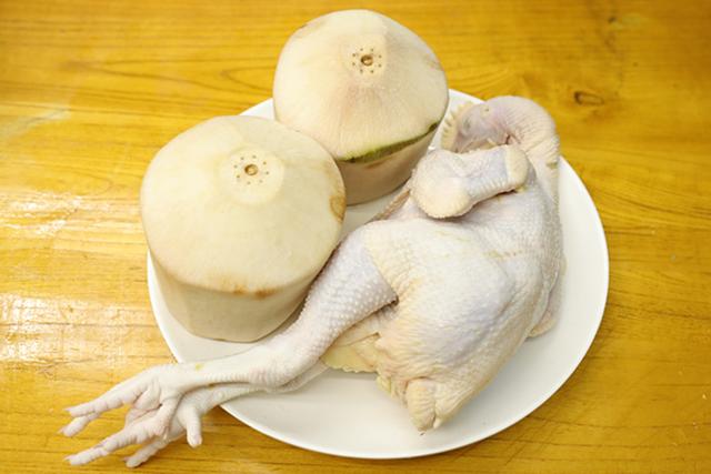 炖鸡汤放什么调料，炖鸡都用什么调料好_炖鸡放啥调料好（这5道滋补鸡汤）