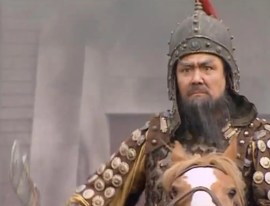 黄忠是谁的手下，五虎上将黄忠，为何前半生没有一点出息？你看看他是败在谁的手下