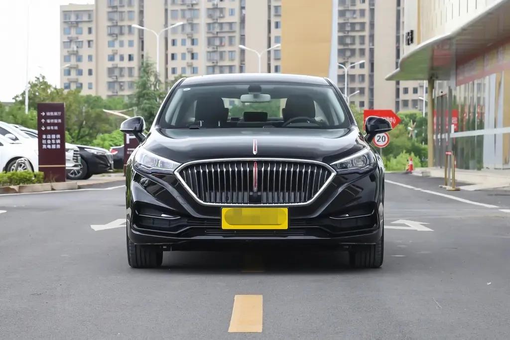 手里没有钱不行,我比较中意红旗h5,砍价过程省略5000字,裸车12