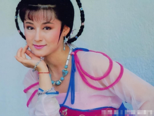 曹颖演的电视剧有哪些，曹颖演过什么电视剧（陈红经典、刘亦菲惊艳、杨若依太“辣眼睛”）