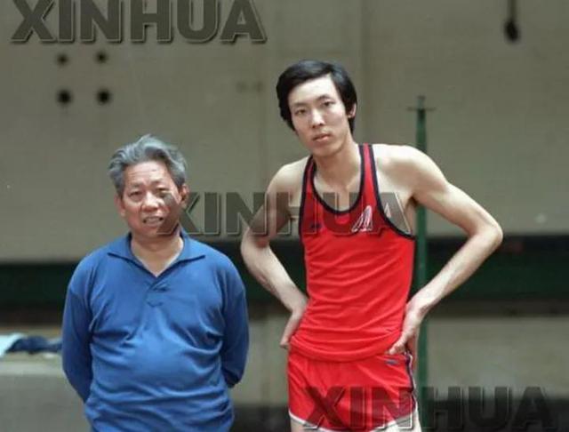 男子跳高世界纪录，世界跳高记录（朱建华：中国跳高史的传奇）