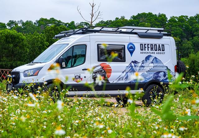 福特e350房车，福特e350豪华型房车（一起开着福特350SRW路航者四驱房车去旅行吧）