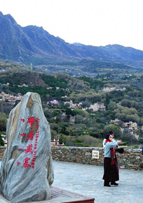 丹巴藏寨，中国最美的六大古镇古村之首，田园牧歌般的童话世界