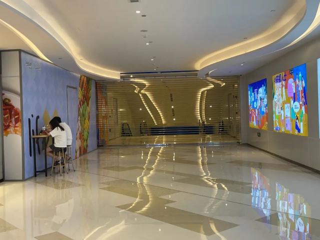 来福士购物中心，重庆来福士购物中心入驻品牌（深圳来福士，雄起）