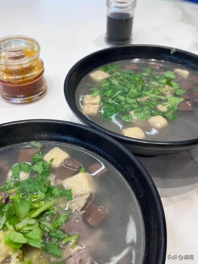 周黑鸭价格表，网红美食 ~周黑鸭好不好吃吗