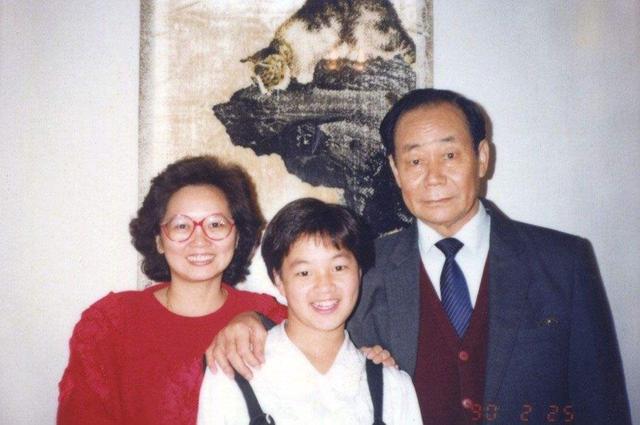 爱情命运号女主角，爱情命运号女主角叫什么名字（她23岁和刘德华\