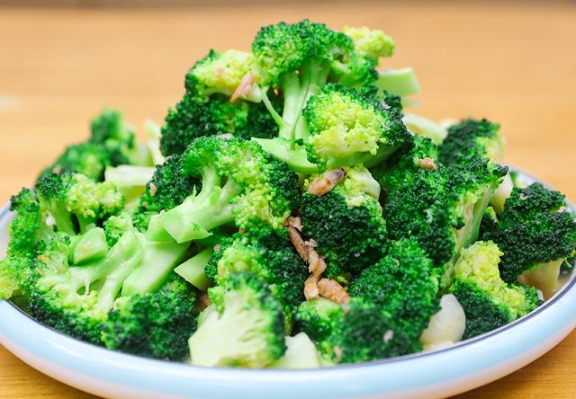 吃什么容易长高，怎么在一天内长高10厘米（是孩子长高“黄金期”）