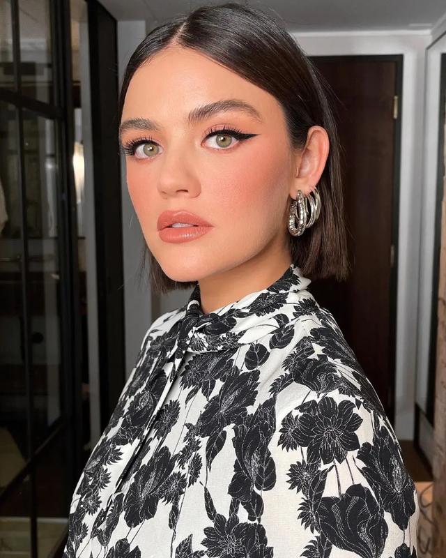 脑门大适合什么发型，脑门大适合啥发型（怎样才能找到适合自己的那款）