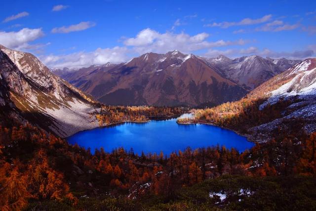 世界旅游日是哪天，世界旅游日是哪一天（这个秋天我们一起出发）