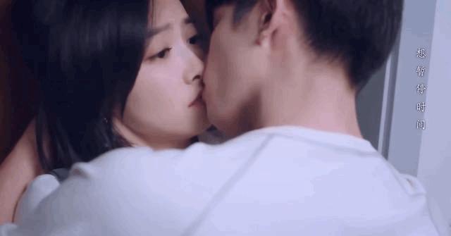 一垒打在爱情中是什么意思，全垒打在爱情中什么意思（现在的年下爱情都这么露骨吗）