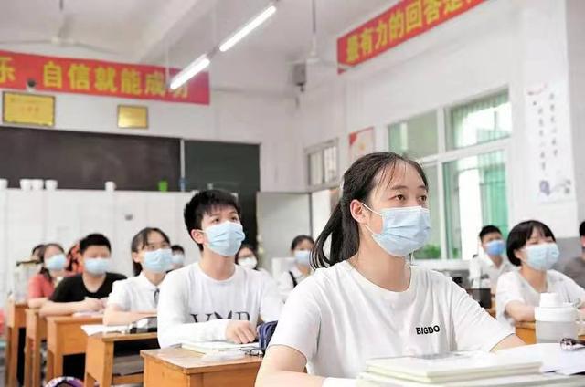 浙江省排名前50重点高中，浙江前50重点高中排名（浙江省10强高中出炉）