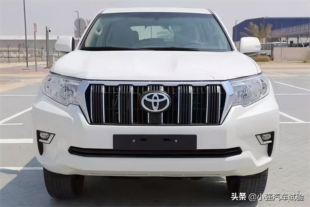2021款丰田霸道中东版(配备"小书包"搭4.0l v6,仅售63万)