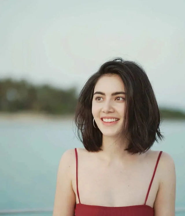 世界十大混血模特，全球最美的10位混血女神