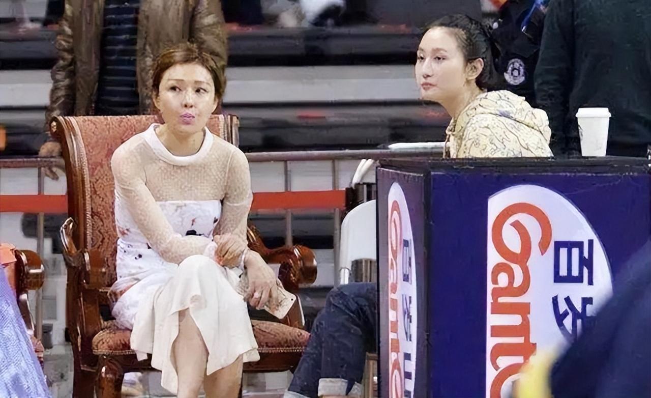 广东宏远老板娘(吴迪) - 青木春