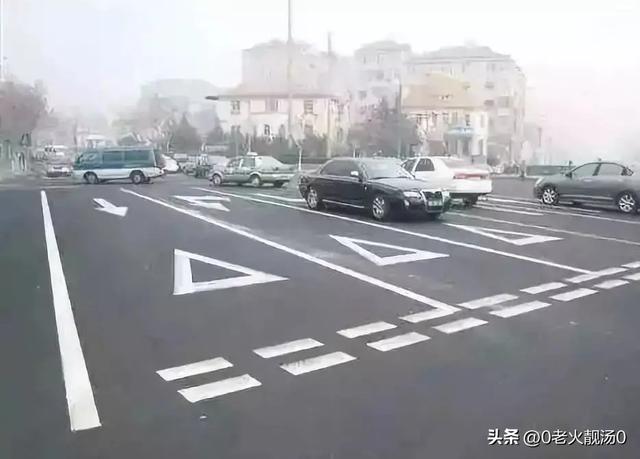 人行横道线的作用是什么，人行横道线图片（23种交通标线的形状和作用）