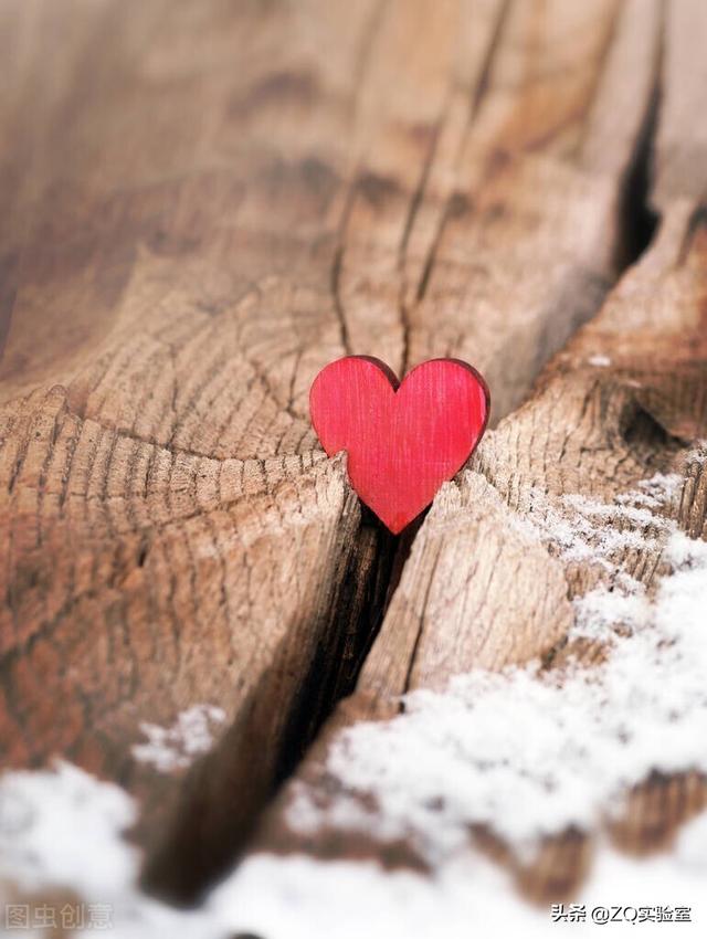 双子女吸引老男人，双子老男人喜欢什么样小姑娘（如何吸引双子座女孩）