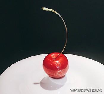 烘焙培训都有什么课程，烘焙课做什么（杭州西点培训班课程一般学些啥）