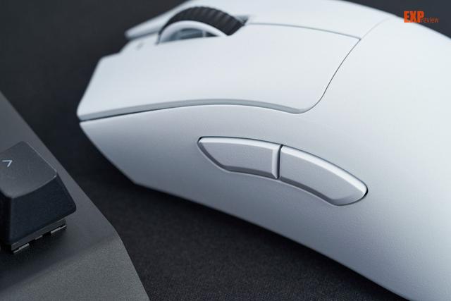 cf鼠标灵敏度多少最好（雷蛇炼狱蝰蛇V3专业版游戏鼠标体验）