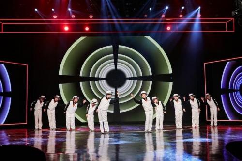 北京台主持人全部名单，北京电视台女主持人（北京电视台科教虎年春晚桔子树专场精彩联播）