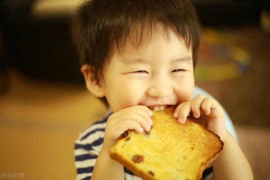 大蛋糕好吃的蛋糕做法，大蛋糕好吃的蛋糕做法大全（1碗面粉加3个鸡蛋）