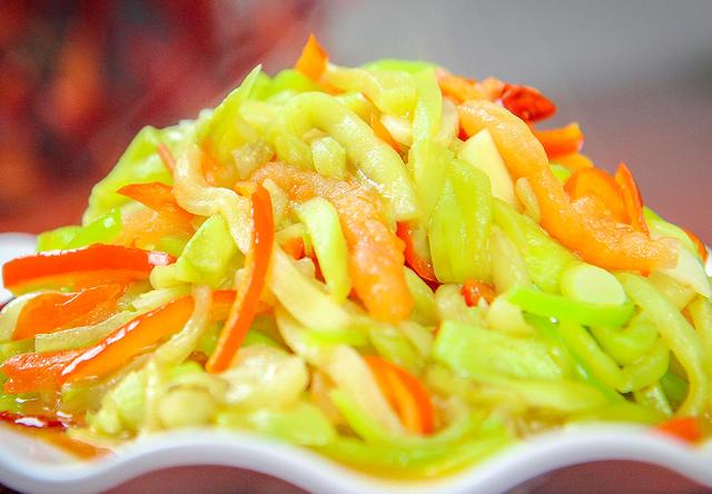 立秋吃什么传统食物，立秋吃什么传统食（老人说“立秋吃4宝）