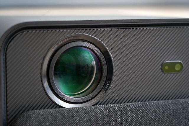 知麻投影z1mini，或许是最适合小青年的千元智能投影仪