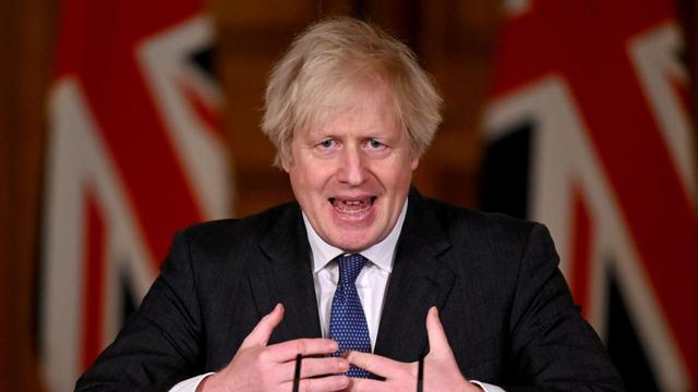 欧美色图片，英国女狱警色诱3名囚犯