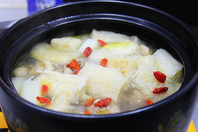 炖鸡汤放什么调料，炖鸡都用什么调料好_炖鸡放啥调料好（这5道滋补鸡汤）