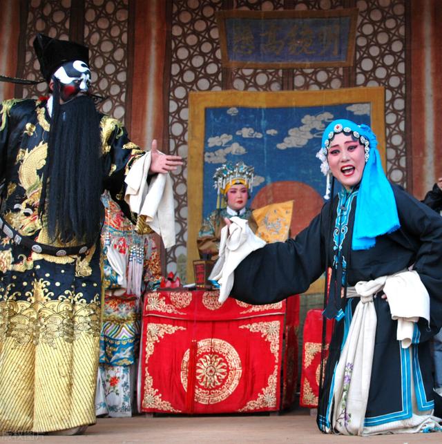 好喜欢你歌词，懂你是写给谁的歌曲（他平平无奇的表演你看腻了吗）