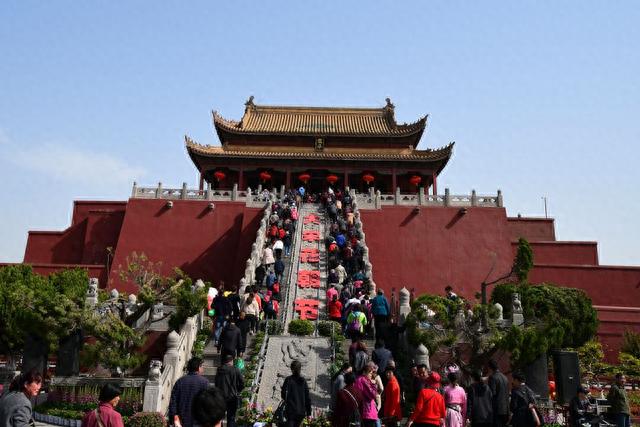 开封龙亭景区深度游攻略——探寻古城背后的皇家园林与文化瑰宝