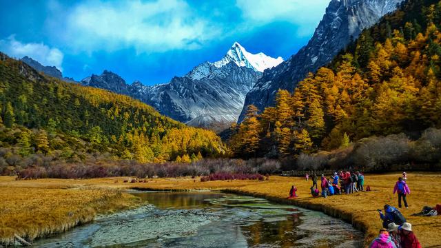 现在去哪里旅游最合适，暑假去哪里旅游最好（国内旅游目的地全国旅游各季节适宜时间表）