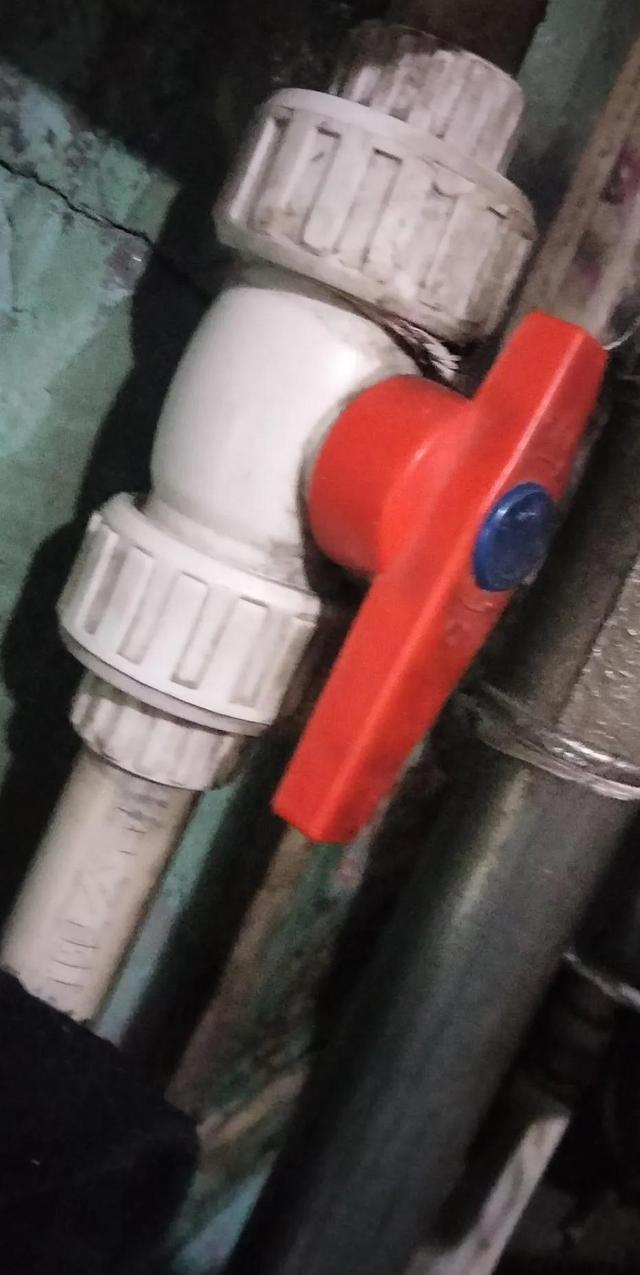 水阀门开关方向图解，水阀门开关方向图解os（<球阀的手柄跟进水口在一条直线上）