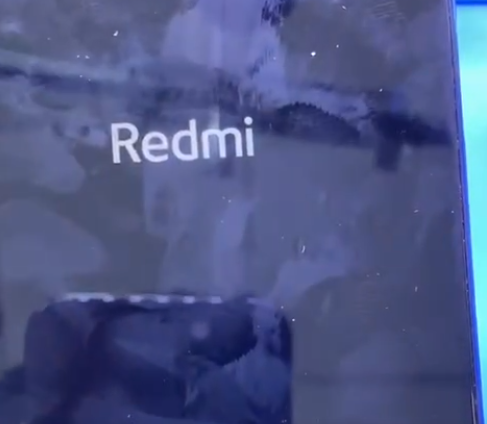 手机进水黑屏但有反应，手机进水屏幕黑了但是有反应怎么了（红米note9进水不显示）