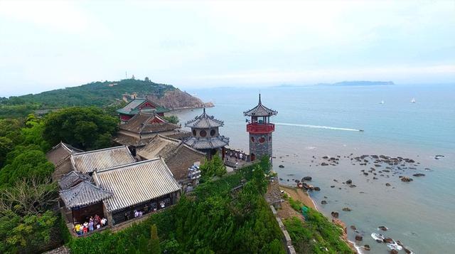 海边度假好去处，什么地方海边度假好玩（中国适合夏天旅游的3座海滨城市）