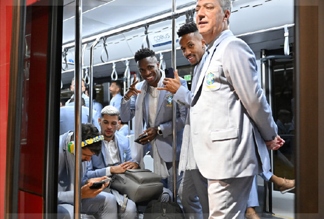 拍集体照穿什么颜色的衣服好看，拍照穿什么颜色衣服好看（世界杯“男模队”哪去了）