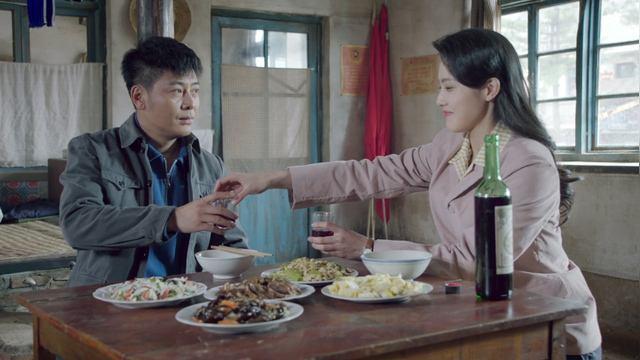 我哥我嫂演员表，他是《我哥我嫂》中二哥和《远方的山楂树》中彭天翼