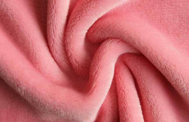法兰绒和珊瑚绒的区别，法兰绒是什么（羊羔绒、摇粒绒、法兰绒、珊瑚绒都是什么）