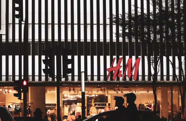 hm是什么牌子的衣服，什么牌子的衣服最好（且拒不道歉的H\u0026M）