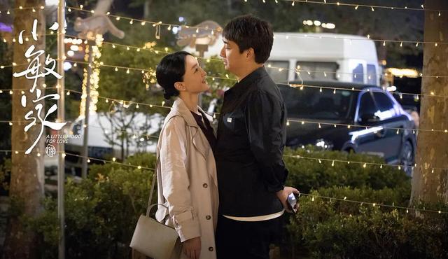 北美大灰狼是什么梗，北美灰狼为什么这么大（嘟嘴索吻、牵手搂抱、时刻黏在一起）