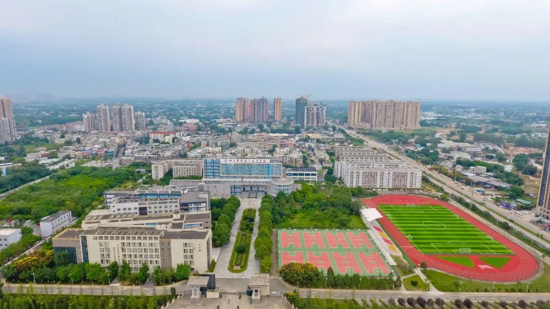 四川电子商务学校（减免统招生住宿费）