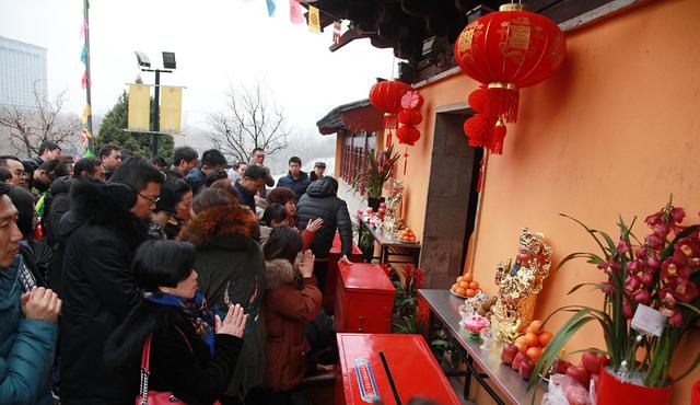 平安顺遂一般送给谁的，寓意平安顺遂的名字（新的一年家人平安顺遂）