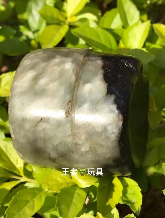 方解石玉是什么玉值钱吗，方解石玉值钱吗（王者玩具-不养人的8种玉）