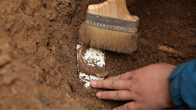 汉朝距今多少年，汉朝多少年（江苏出土千年古墓）