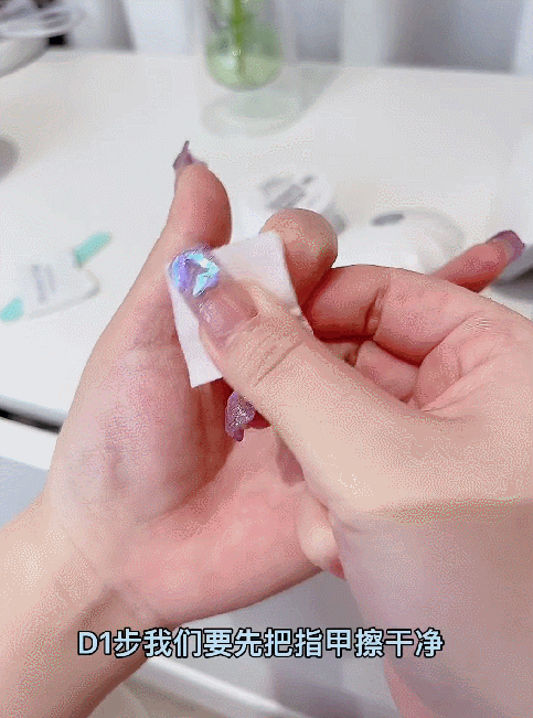 做美甲的步骤视频教程，做美甲的步骤先涂什么（方便又平价的夏日美甲攻略快收好）