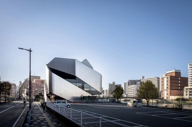 日本都市风格建筑，2023年日本建筑界又更新一“新著作”——010大厦
